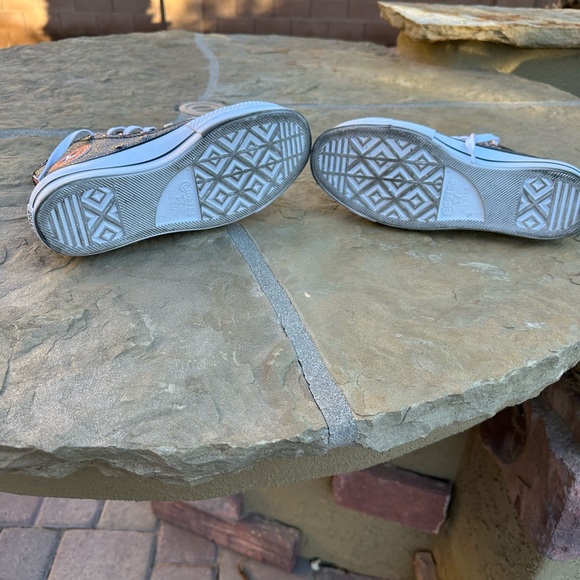 Women’s size 7.5 platform Converse. - Picture 5 of 6
